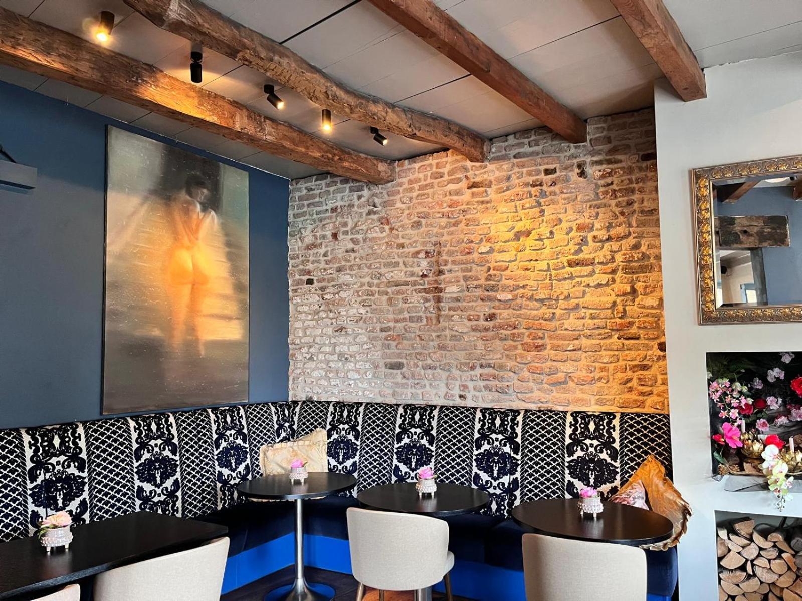 Hotel En Restaurant Della Contessa Buren  المظهر الخارجي الصورة